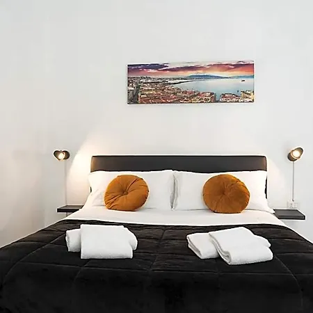 فندق مبيت وإفطار San Felice Palace نابولي